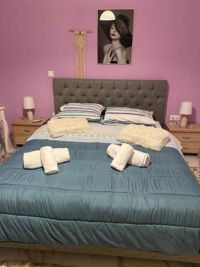 Home Nadia Corinth Eksteriør billede